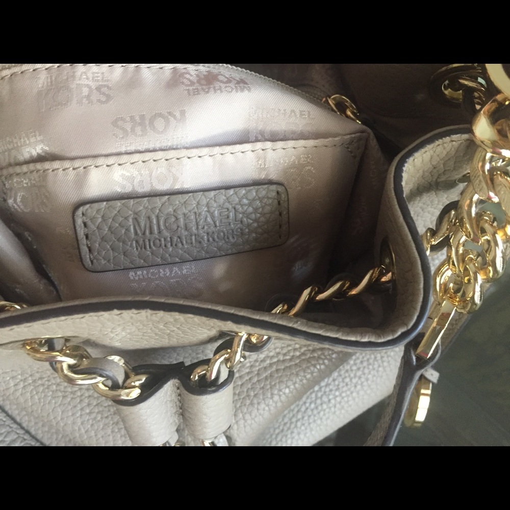 Michael Kors taupe tote - like new! - Picture 3 of 4